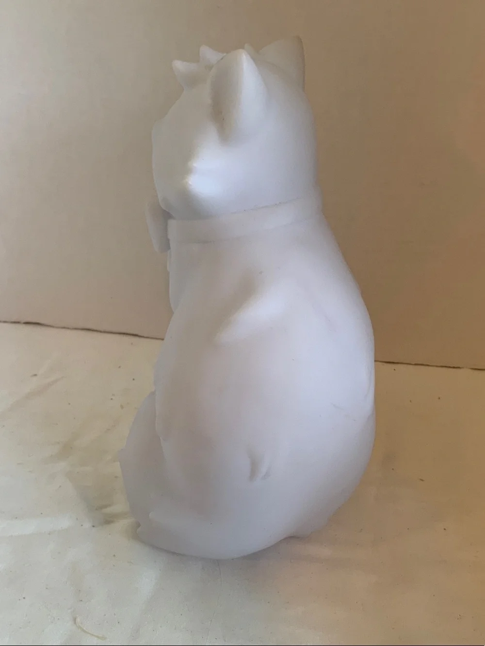 White Bow-Tie Cat Figurine Toy for Cats - Unbranded